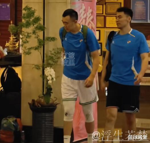 韩德君暂缓退役仪式，或计划与李晓旭共同举办