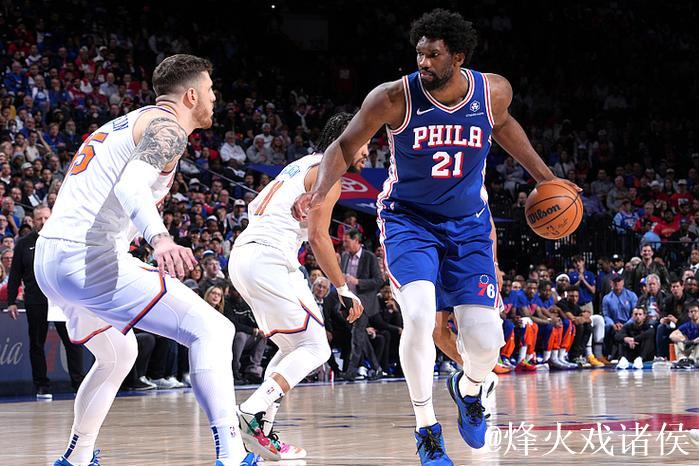 恩比德复出76人负尼克斯 利拉德缺阵雄鹿屠龙